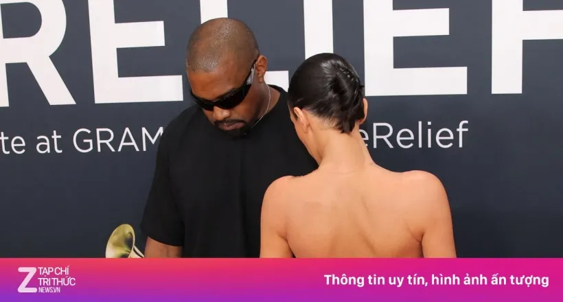 Một năm sóng gió của váy khỏa thân