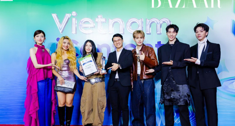 Dàn nghệ sĩ Vũ Trụ “Say Hi” cùng Vie Channel by DatVietVAC nâng cúp Vietnam iContent 2025