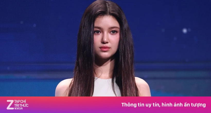 Nữ ca sĩ 20 tuổi bị 'đuổi' khỏi nhóm