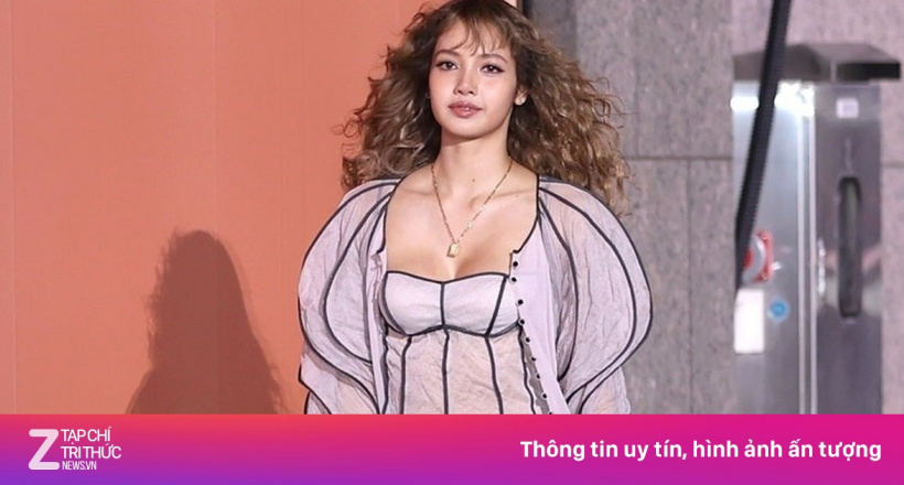 Lisa gây ngỡ ngàng