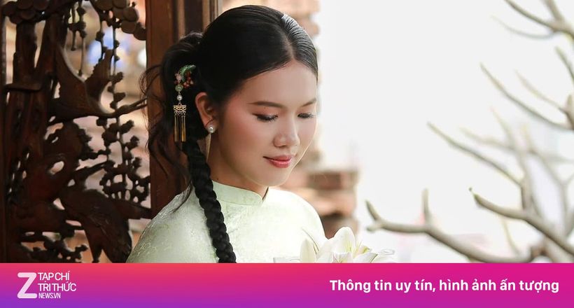 Hot girl bóng đá Việt quyến rũ dịp Tết Ất Tỵ