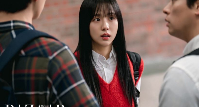 Vì sao Newtopia của Jisoo nhận review đối nghịch giữa khán giả quốc tế và Hàn Quốc?