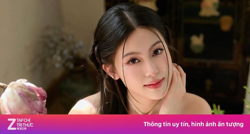 Tăng Mỹ Hàn, con gái Minh Nhựa khoe ảnh yếm, áo dài muộn