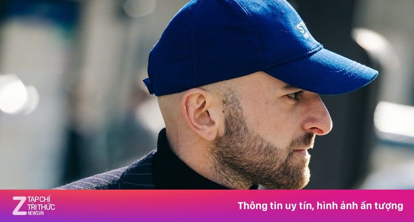 Người đàn ông mũ xanh đứng sau 'đế chế' tin tức xa xỉ