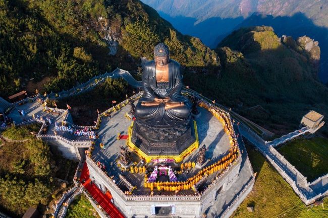 Sun World Fansipan Legend đón hàng nghìn lượt khách trong ngày khai mạc Hội Xuân Mở Cổng Trời