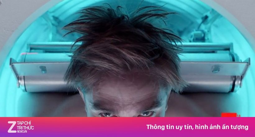 Có gì trong phim 18+ của cha đẻ 'Ký sinh trùng'