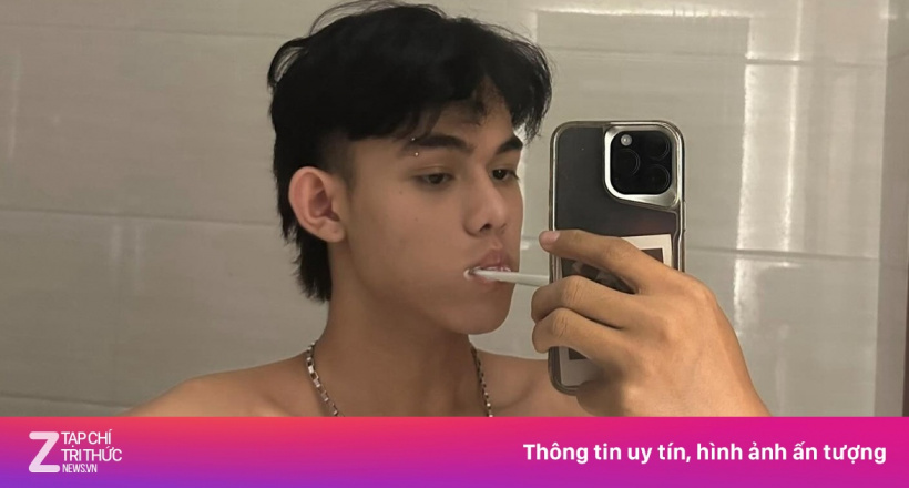 Nam vương Campuchia gây chú ý