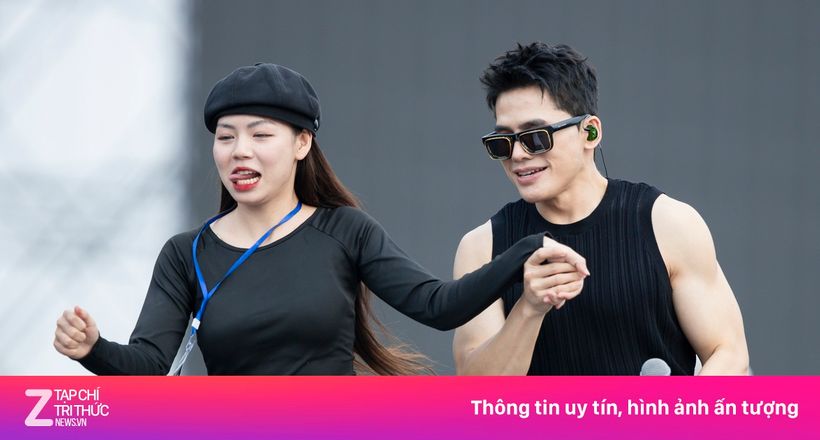 Tự Long và dàn anh tài mặc áo ba lỗ, quần short tổng duyệt