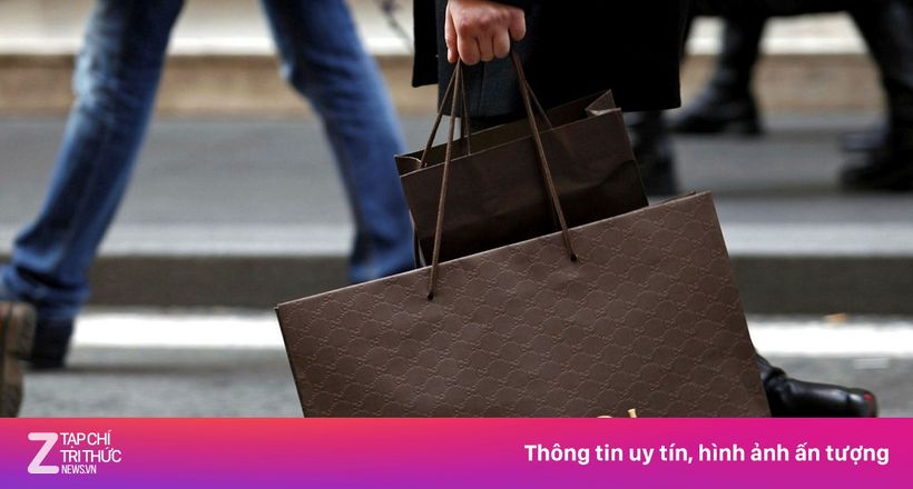 Loạt cửa hàng Gucci, Prada đóng cửa tại Trung Quốc