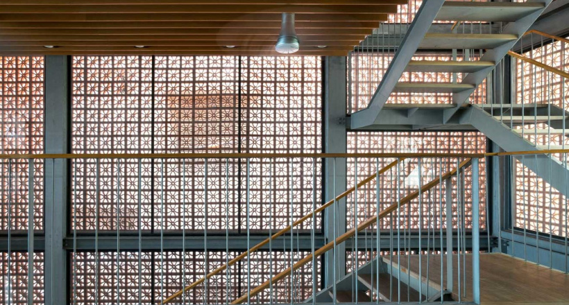 Gạch thông gió: Giải pháp đón gió, lấy sáng hiệu quả cho không gian