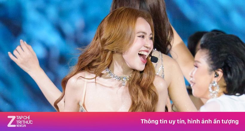 48 chị đẹp 'đáp trả'