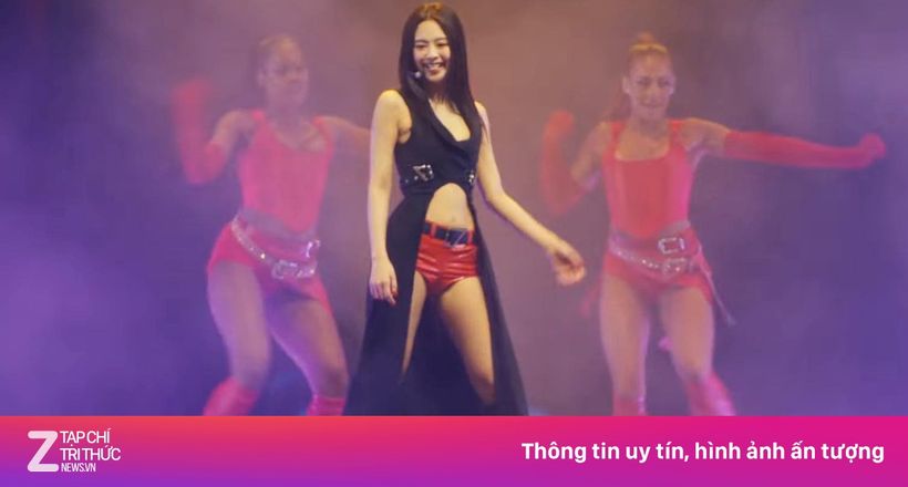 Jennie cuốn hút trên sân khấu Mỹ