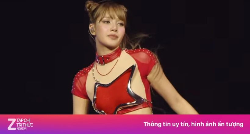 Quần tam giác gây tranh cãi ở Coachella của Lisa