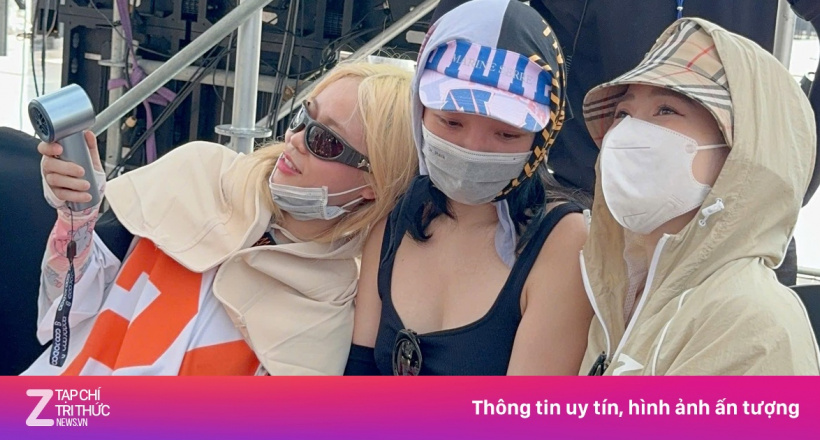 Xuân Nghi, Tóc Tiên đội nắng tập concert Chị đẹp