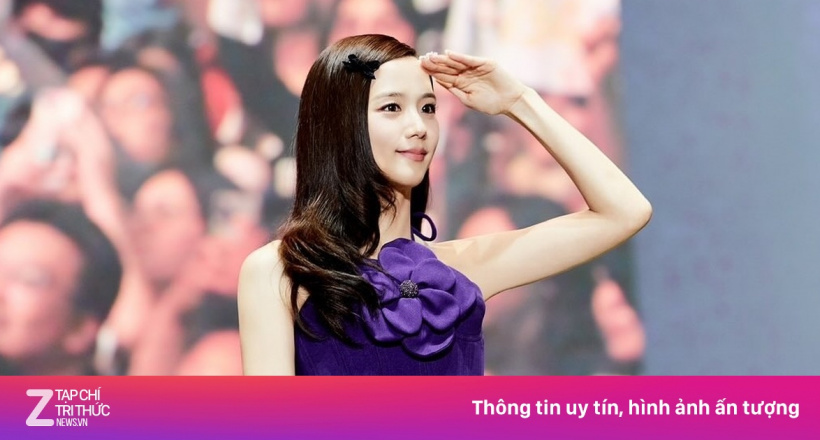 Jisoo (BlackPink) khiến fan Việt ngỡ ngàng