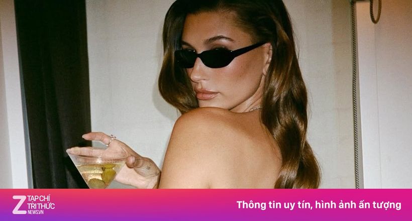 Vợ Justin Bieber đăng ảnh bán khỏa thân