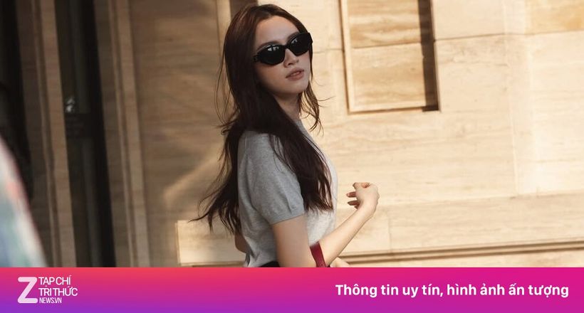 Đua nhau không mặc quần sau ồn ào trang phục của Lisa