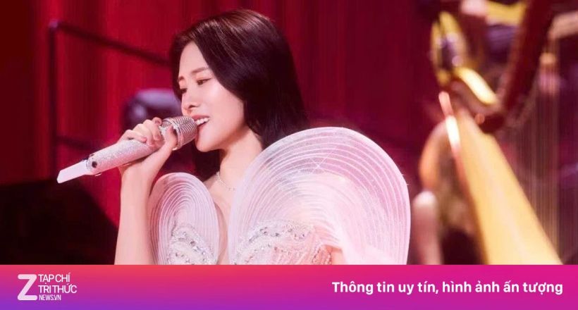 'Nữ hoàng nhạc phim' Trung Quốc diện váy giá 5.900 USD của NTK Việt