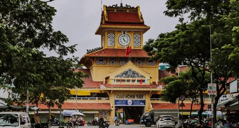 Saigon-Cholon Mosaic: Rong chơi vùng ký ức