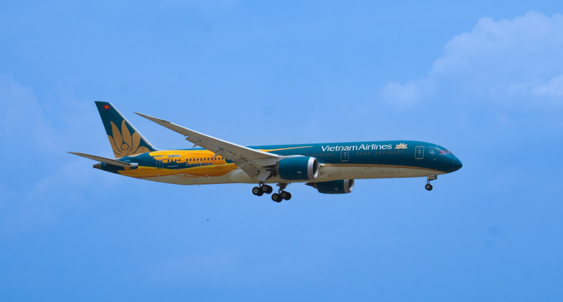 Vietnam Airlines ưu đãi lớn tháng 5: Giảm 30% phí chọn chỗ & hành lý trả trước