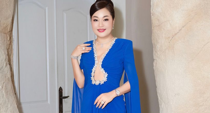 Hoa hậu Hoàng Thanh Nga lộng lẫy trong họp báo chung kết Miss Cosmo Vietnam 2025