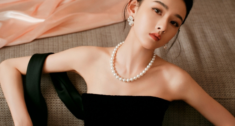 Tống Tổ Nhi 2 năm mới tái xuất, vị thế vẫn khiến dàn hoa 95 khó vượt qua