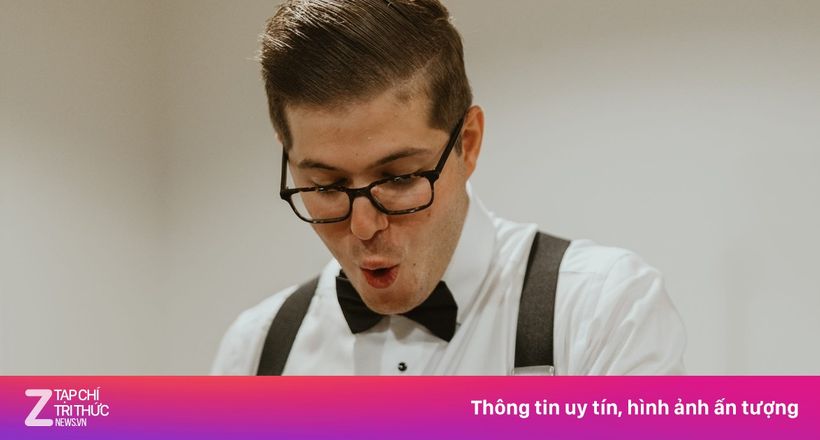 Chàng trai 28 tuổi được tặng 'nhẫn đính hôn' Rolex gần 8.000 USD