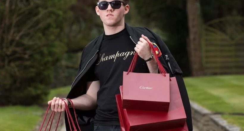 Lối sống 'phông bạt' của rich kid lừa đảo bán túi Hermès