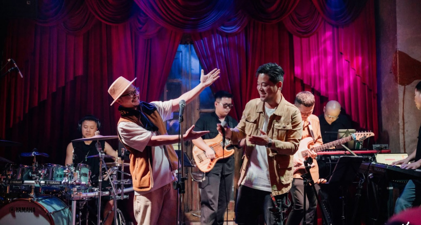 Mini show Hà Lê mừng ..Ấy Lounge sinh nhật 13 tuổi