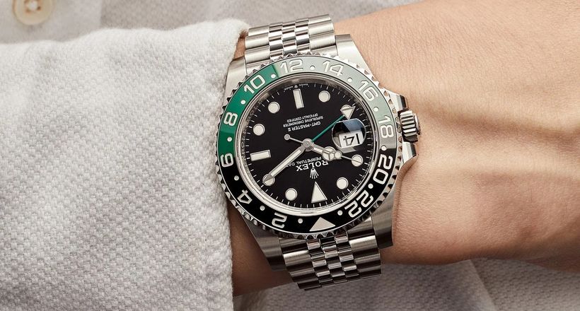 Cận cảnh đồng hồ Rolex 16.000 USD tổng thống tặng đội tuyển Indonesia