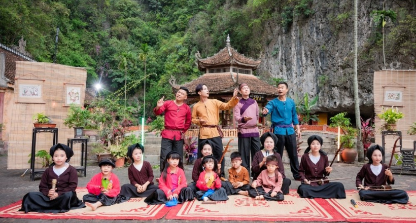 Bố ơi mình đi đâu thế? tập 9: Dàn cast lần đầu hát xẩm, xay bột làm bánh đa