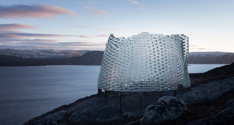 Gạch kính và nghệ thuật chắt lọc ánh sáng trong kiến trúc đương đại