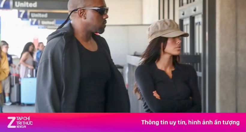 Vợ Kanye West lại không mặc quần