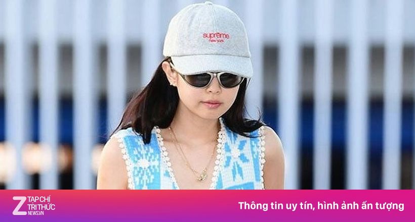 Jennie 'đi chân đất'