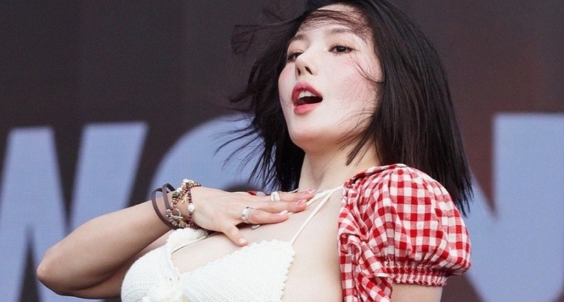 Chiếc mũi gây bàn tán của 'nữ thần Waterbomb'