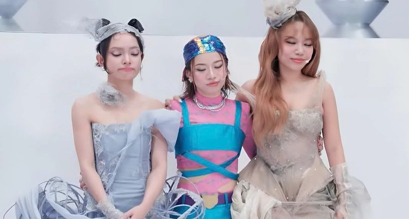 Thêm 4 em xinh bị loại