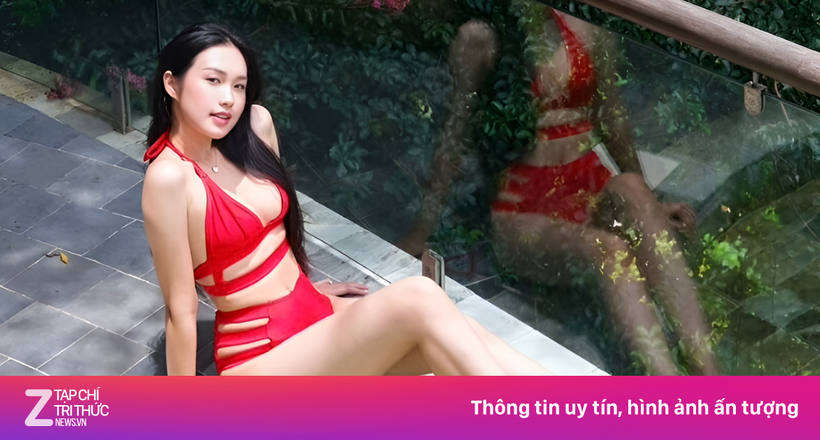 Vợ Đoàn Văn Hậu nóng bỏng với bikini