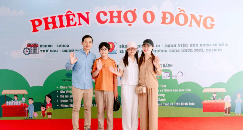 Hoa hậu Hoàng Thanh Nga đưa chồng đi du lịch nhưng vẫn không quên làm từ thiện