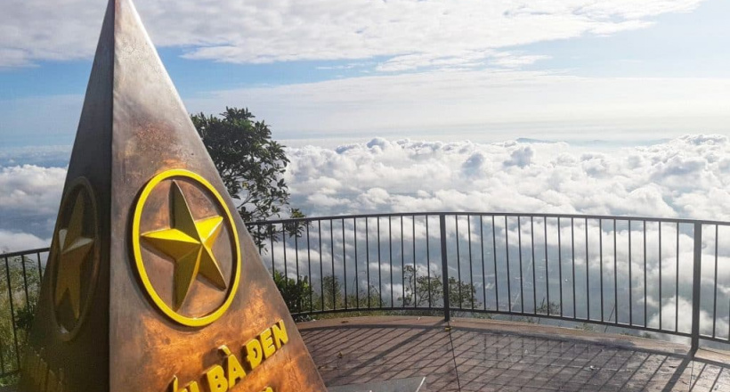 Cẩm nang khám phá núi Bà Đen 2025: Ăn gì, chơi gì, đi đâu 1 ngày?