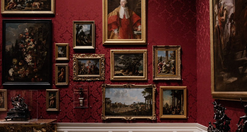 Khung tranh: Những đường viền ký ức