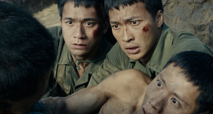 'Mưa đỏ' bùng nổ, doanh thu mở màn 24 tỷ đồng