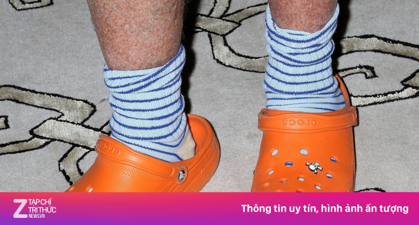 Crocs báo lỗ, giày 'xấu xí' sắp hết thời?