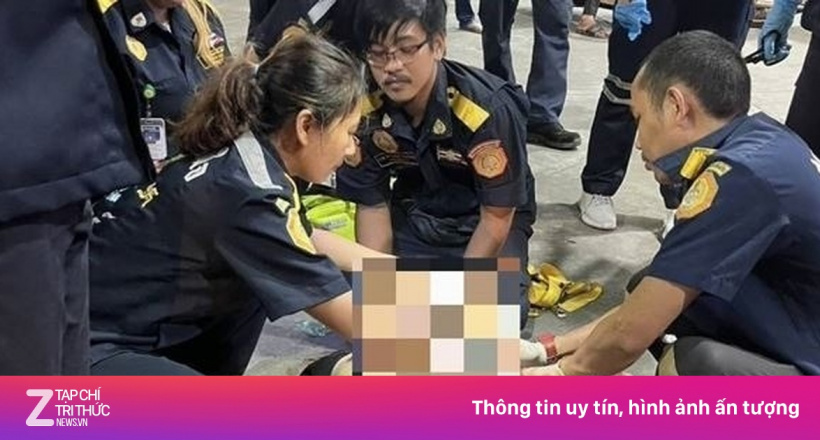 Ca sĩ Thái Lan bị đâm dã man khi dừng ở trạm xăng