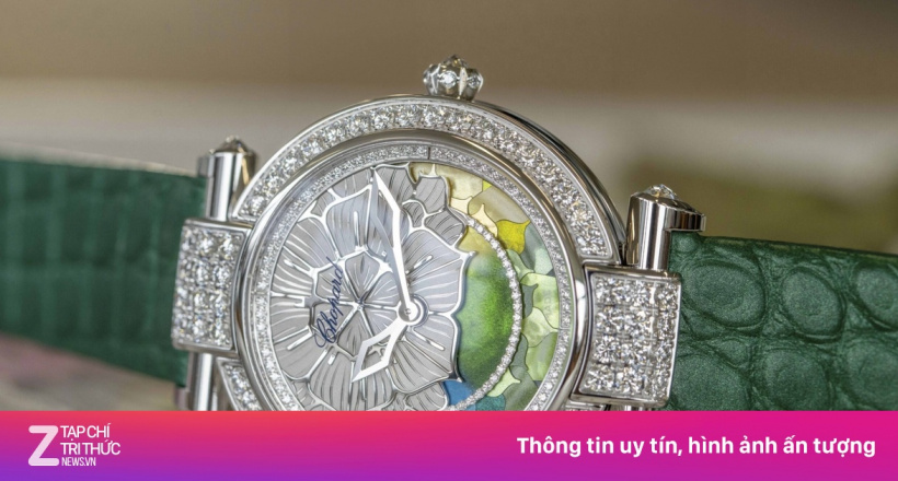 Đồng hồ chỉ xoay 1 vòng duy nhất suốt cả năm