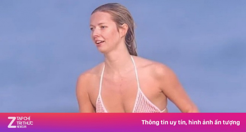Con gái Gwyneth Paltrow khoe thân hình nóng bỏng