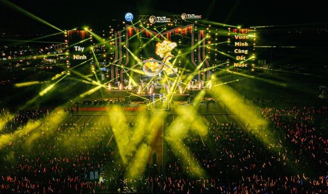 T&T City Millennia thu hút gần 50.000 người tham quan công trình kỷ lục quốc gia và dự đại nhạc hội