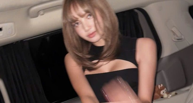 Lisa xách túi Hermès siêu hiếm nhưng 'tai tiếng'