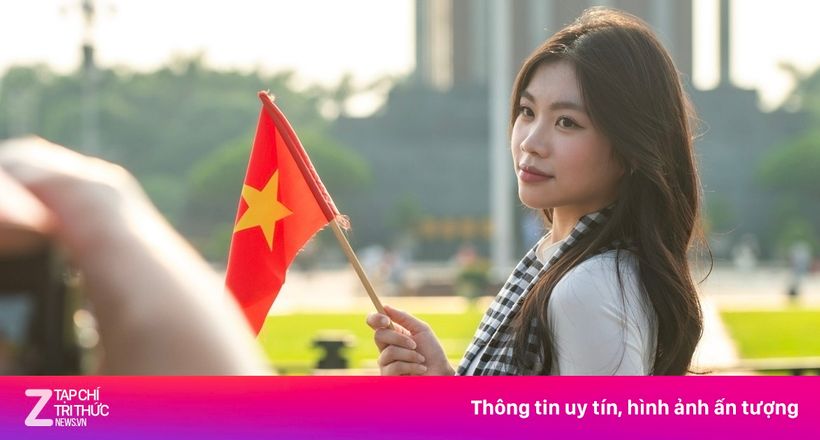 Người Việt chi hơn 13 tỷ đồng cho thời trang gắn Quốc kỳ