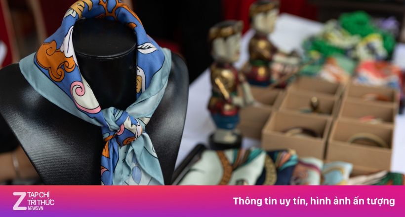 Nhà sáng lập 8X hồi sinh hoa văn cổ trên lụa Việt