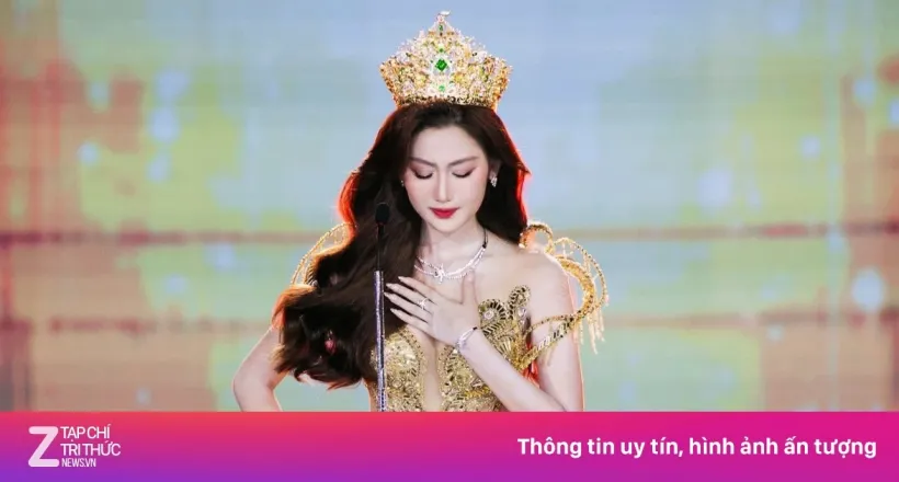 Hoa hậu Quế Anh mặc váy Nguyễn Minh Tuấn trao vương miện Miss Grand